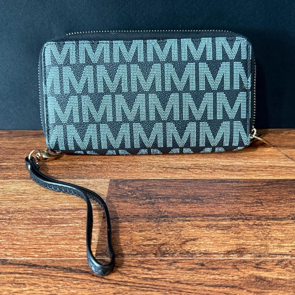 Handbags - Wallet